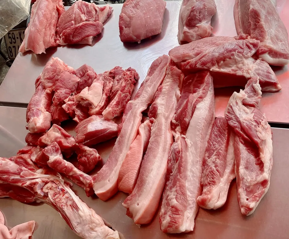 Thịt tươi tại Tiệm Bé Sáu 2