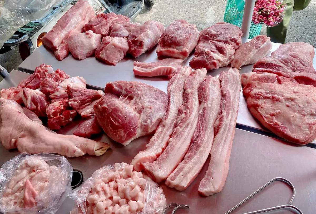 Thịt tươi tại Tiệm Bé Sáu 6