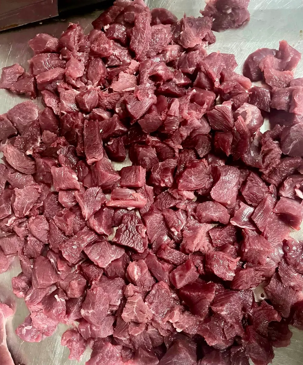 Thịt tươi tại Tiệm Bé Sáu 8