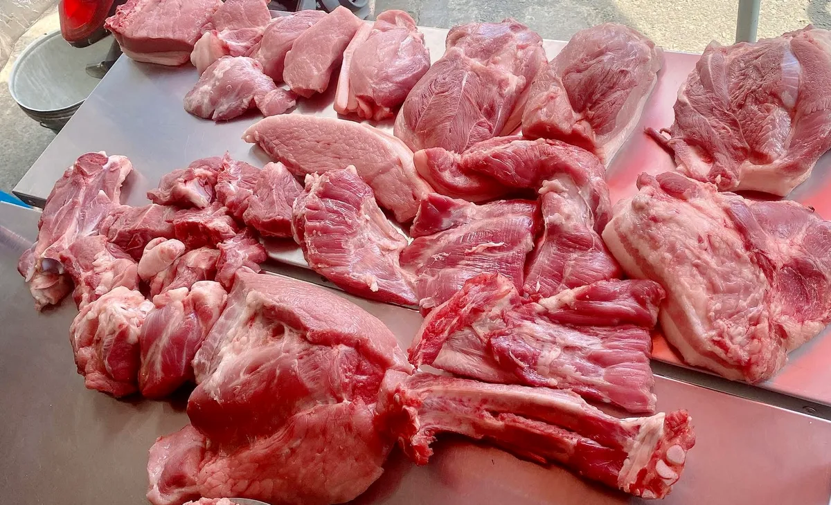 Thịt tươi tại Tiệm Bé Sáu 11